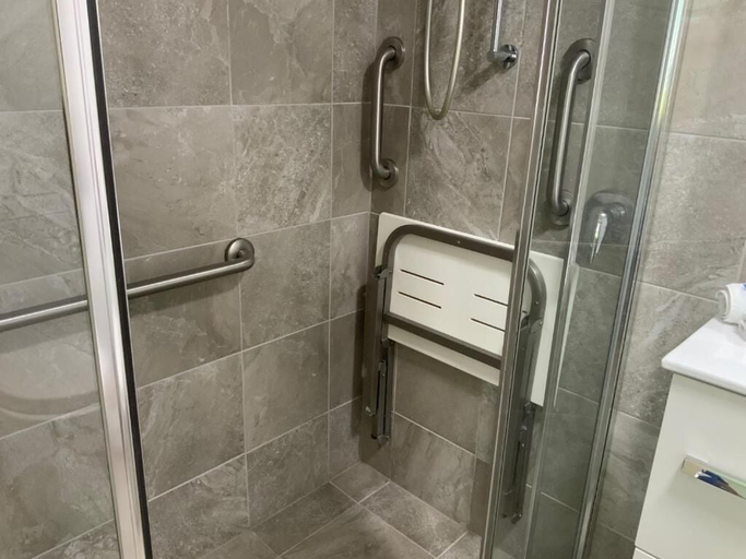 Bathroom 4, Kalua Holiday Apartments, Maroochy - Maroochydore