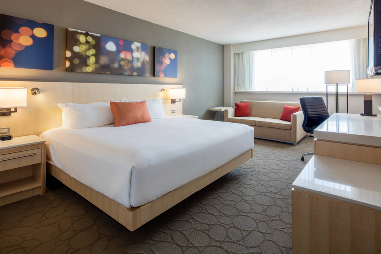 Bedroom 3, Delta Hotels By Marriott Beausejour, Westmorland