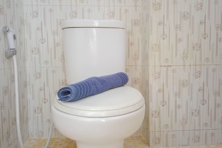 Bathroom 3, Minimalist And Combine 2Br At Green Pramuka City Apartment, Jakarta Pusat