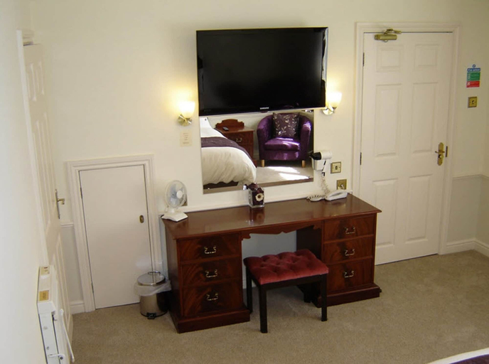 Others 5, Midgley Lodge & Golf Course, Wakefield