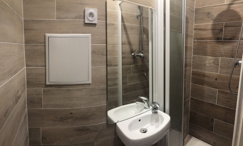 Bathroom 4, Chambres Design 18 Marseille Vieux-Port, Bouches-du-Rhône
