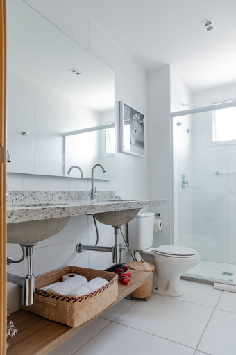 Bathroom 3, Ponta de Inhambupe Residences, Esplanada