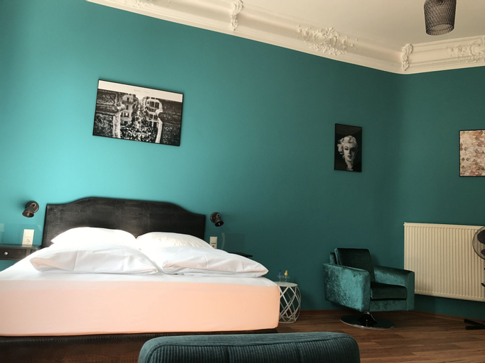 Bedroom 16