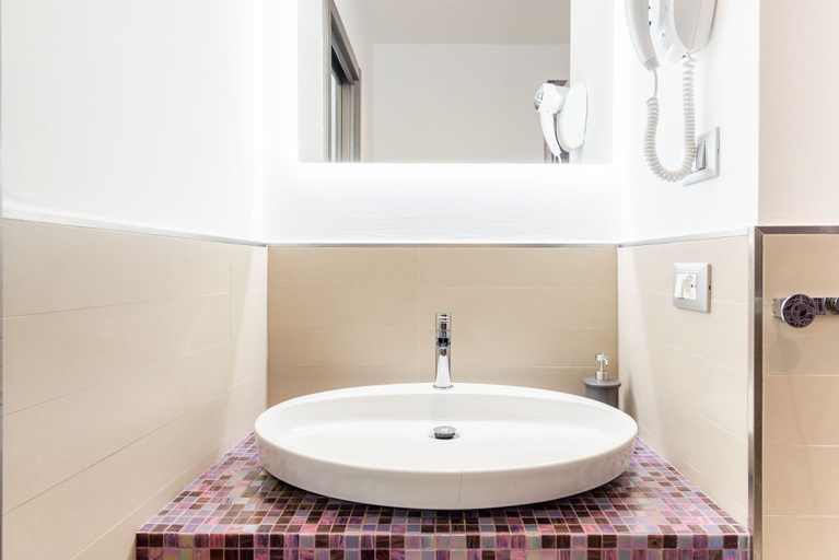 Bathroom 5, Brancaccio Luxury Suites, Rome