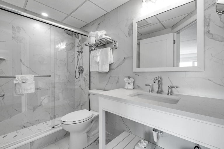 Bathroom 5, ICONA Windrift, Cape May