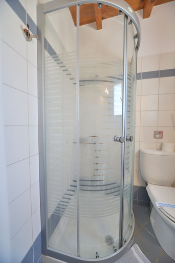Bathroom 5, Amorgion Village, South Aegean
