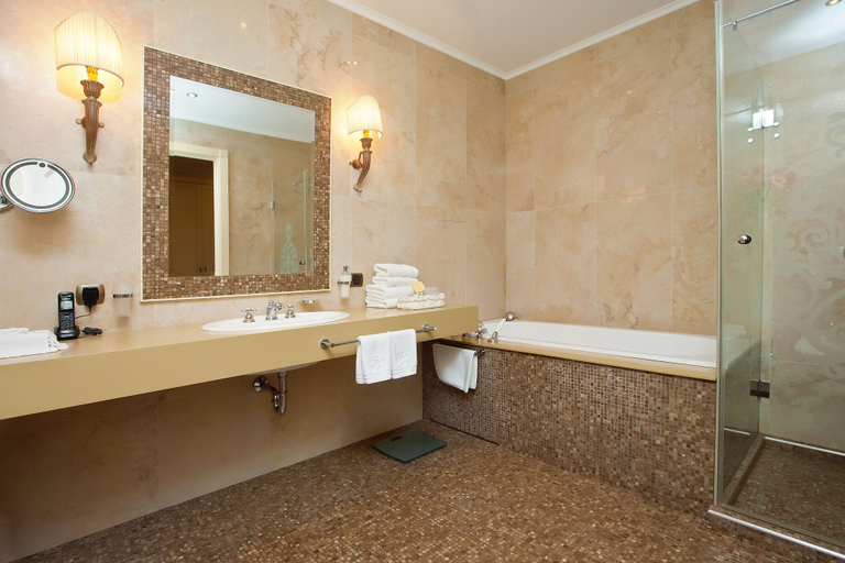 Bathroom 4, Hotel Pontos Plaza, Predgornyy rayon