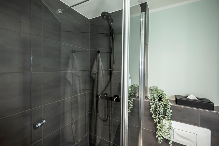 Bathroom 4, ACHAT Hotel Stuttgart Airport Messe, Stuttgart