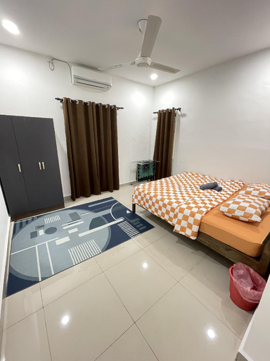 Bathroom, Homestay Azirah - muslim only, Pekan