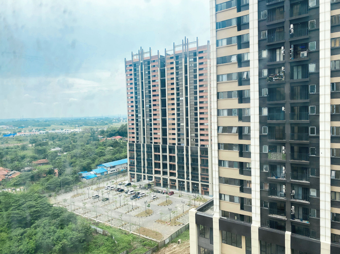Exterior & Views 2, Cozy Living And Strategic 2Br At Meikarta Apartment, Cikarang