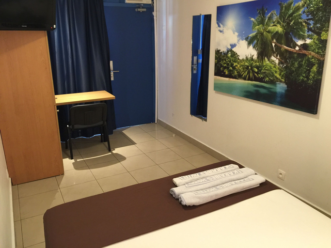 Bedroom 3, Karaibes Hotel, Le Gosier