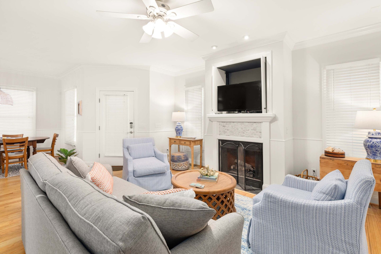 Others 5, Mimosa Manor, Chatham