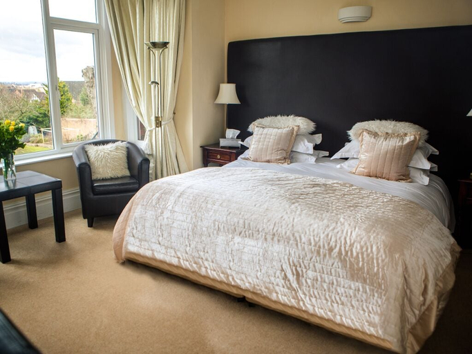 Bedroom 2, Somerville House, Herefordshire