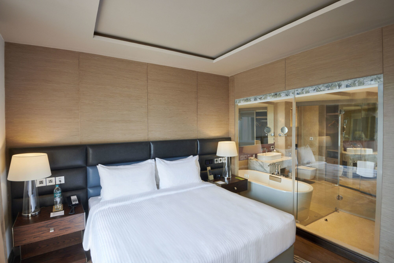 Bedroom 3, Hilton Garden Inn Lucknow, Lucknow