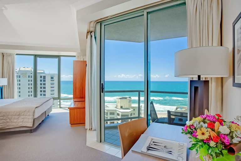 Bedroom 2, Mantra Legends Hotel, Gold Coast