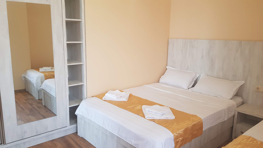 Bedroom 2, Nakashidzes Apartments, Batumi