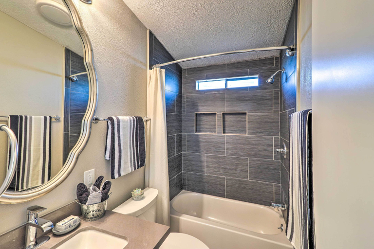 Bathroom 4, Stargazing Haven: Remote Escape w/ Views!, Pinal