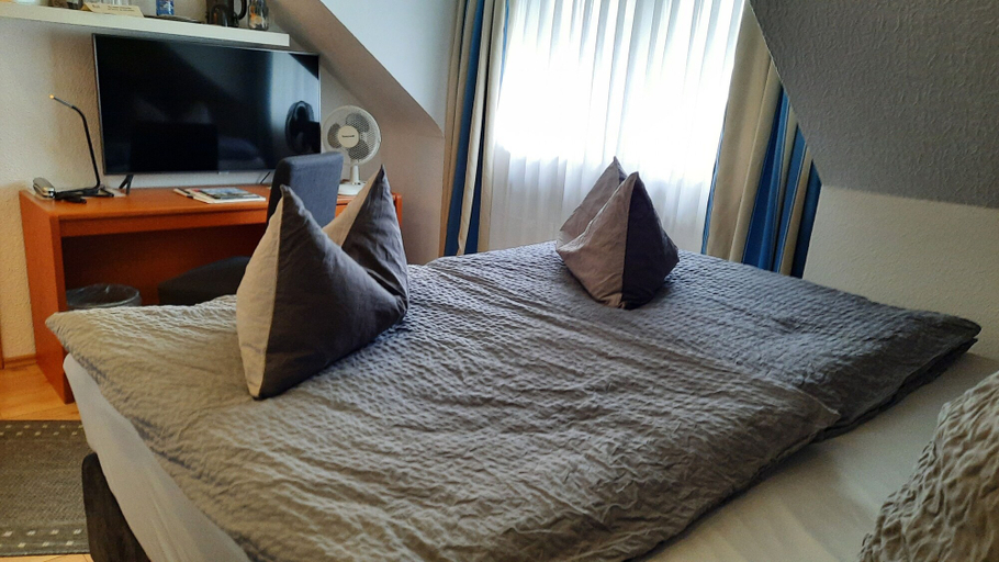 Bedroom 2, Hotel Merlin, Köln