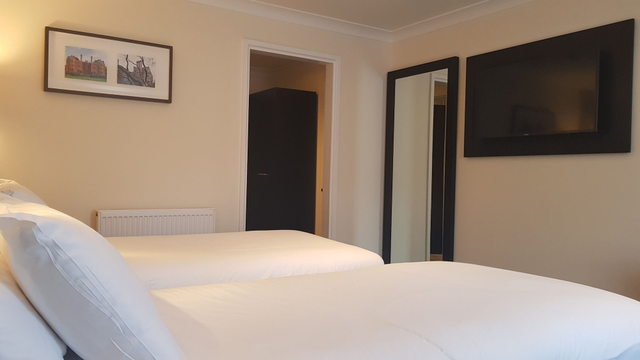 Bedroom 3, New Place, Hampshire