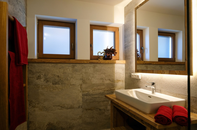Bathroom 4, Hieserhof - Superior Alpine Apartments, Spittal an der Drau