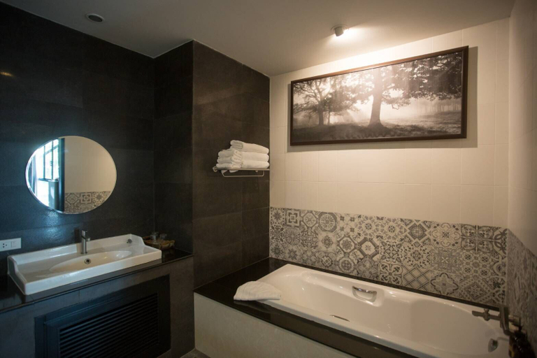 Bathroom 4, Anantaya Home Phare, Sung Men