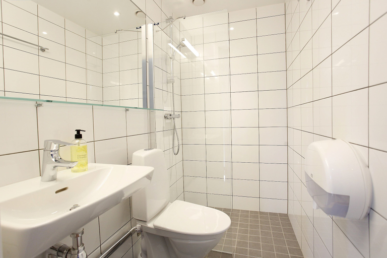 Bathroom 5, Kvibergs Vandrarhem - Hostel, Göteborg