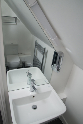 Bathroom 4, Tlk Apartments And Hotel, London