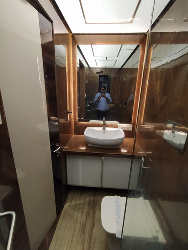 Bathroom 3, Hotel Modern, Mumbai City