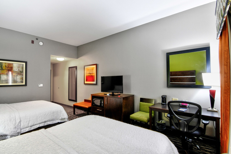 Bedroom 3, Hampton Inn Foley, Baldwin