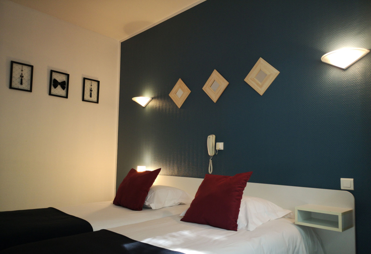 Bedroom 3, Hôtel Trianon, Indre-et-Loire