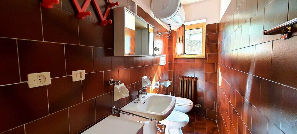 Bathroom 5, Maison des skieur- ski out, Torino
