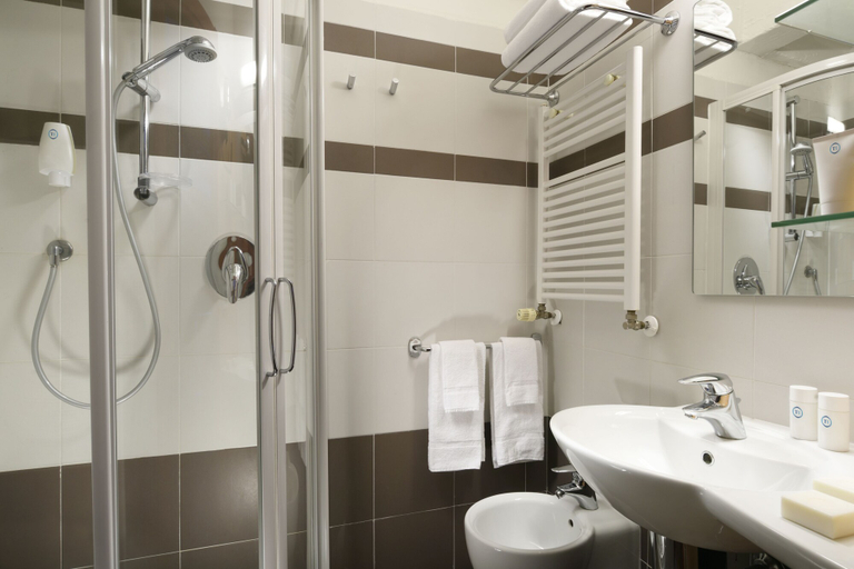 Bathroom 3, TH Marilleva, Trento