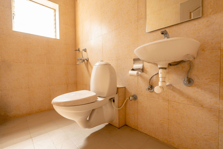 Bathroom 3, Kay's By The Sea, Sindhudurg
