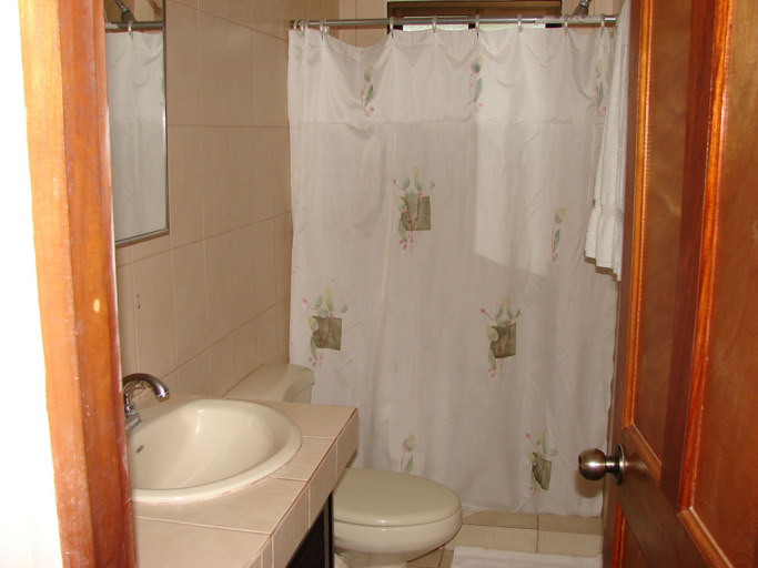 Bathroom 4, Villa Riviera, Carrillo