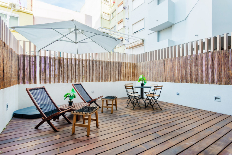Others 5, Gelman's Getaway in Lisbon, Lisbon