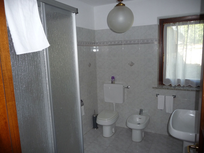Bathroom 5, Maison Borbey, Aosta