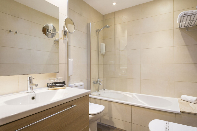Bathroom 4, Hotel Acta Azul, Barcelona