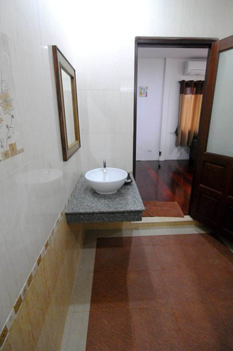 Bathroom 5, New Ozone Resort & Spa, Ko Lanta