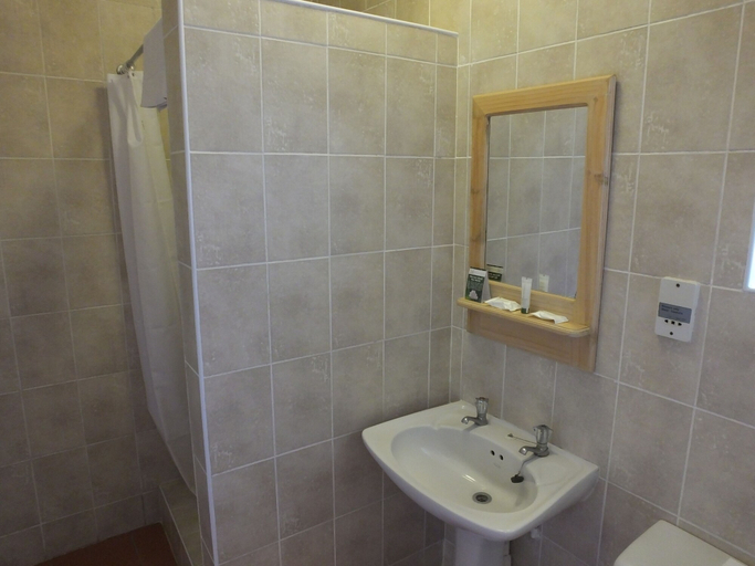 Bathroom 4, Premier Splendid Inn Bayshore, Uthungulu