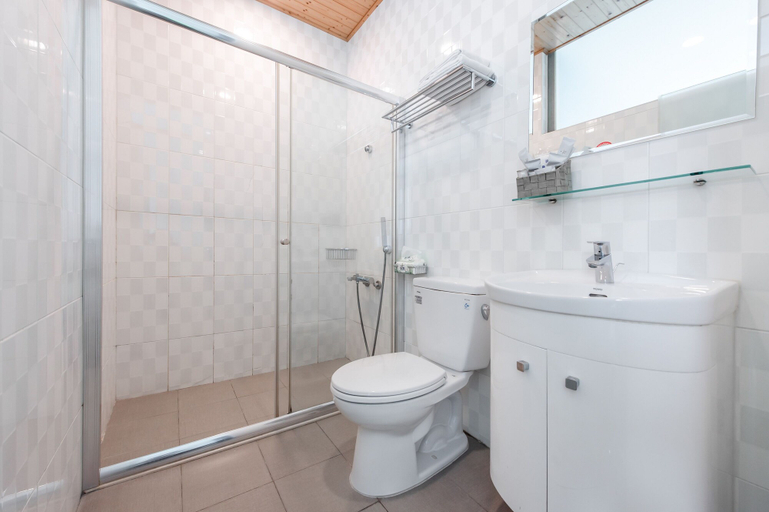 Bathroom 3, Lightness Hotel, Tainan