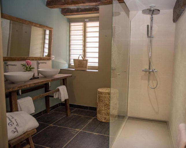 Bathroom 5, La Demalerie, Loir-et-Cher