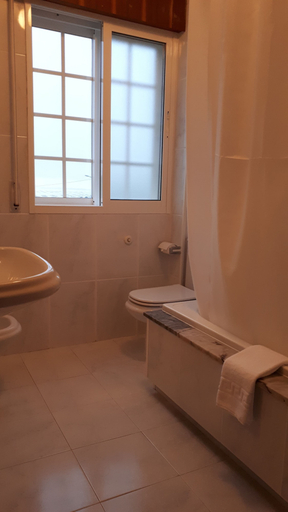 Bathroom 3, Pensión Casa Angelina, Pontevedra