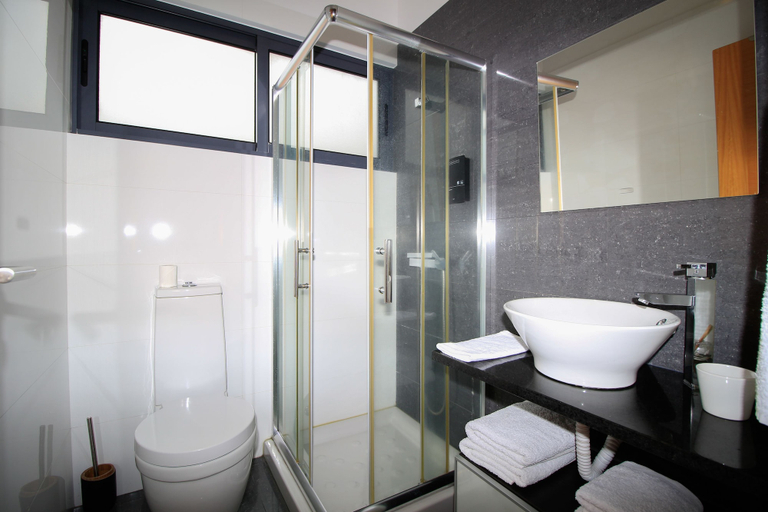 Bathroom 3, Casa da Graça by Analodges, Machico
