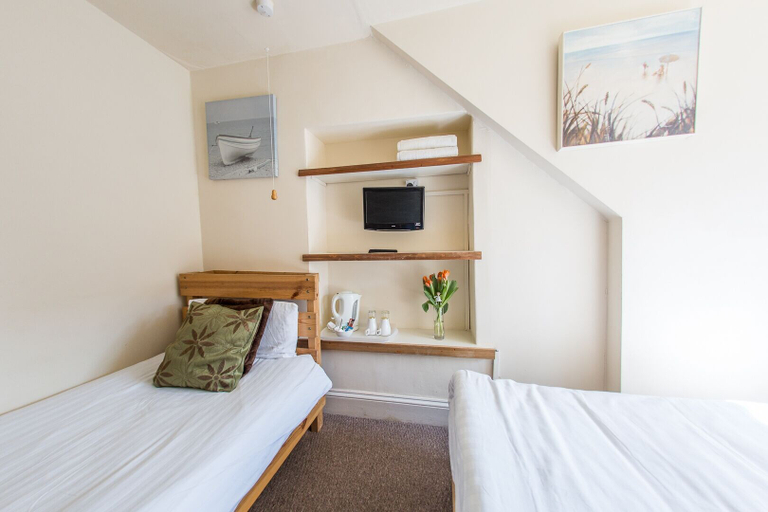 Bedroom 2, St Breca, Cornwall