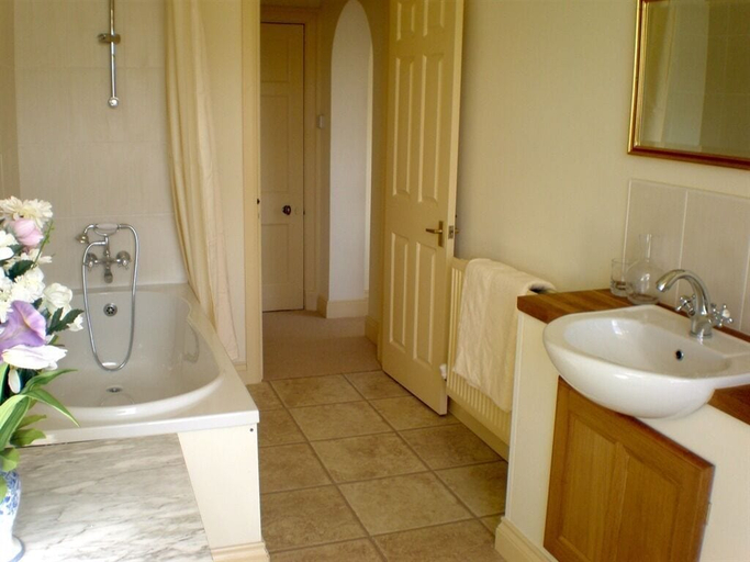 Bathroom 3, Higher Faugan, Cornwall