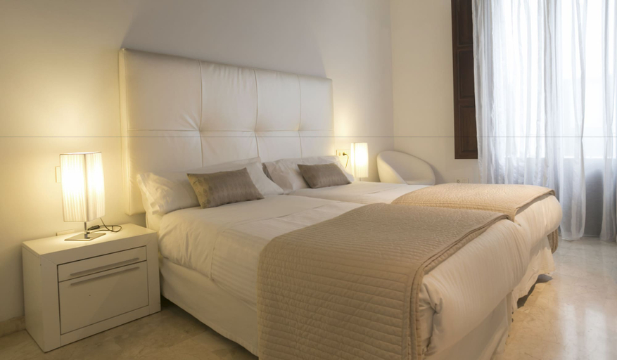 Bedroom 4, tuAnfitrion Elvira Suites, Granada