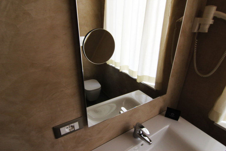 Bathroom 4, Sole Hotel Verona, Verona
