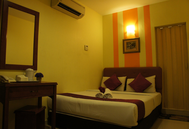 bedroom 6