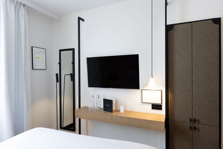 Bedroom 2, Hotel Esteem Tour Eiffel, Paris