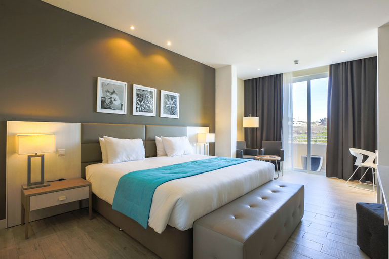 Bedroom 3, Salini Resort
